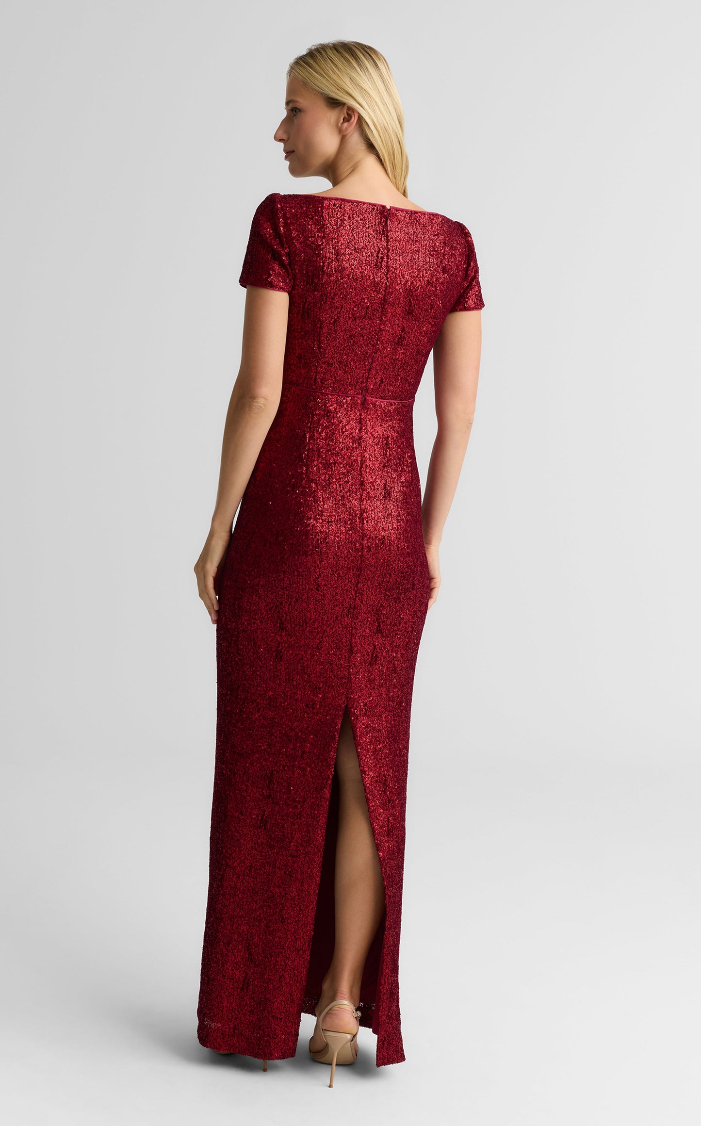 Delia Gown In Velvet Sequin