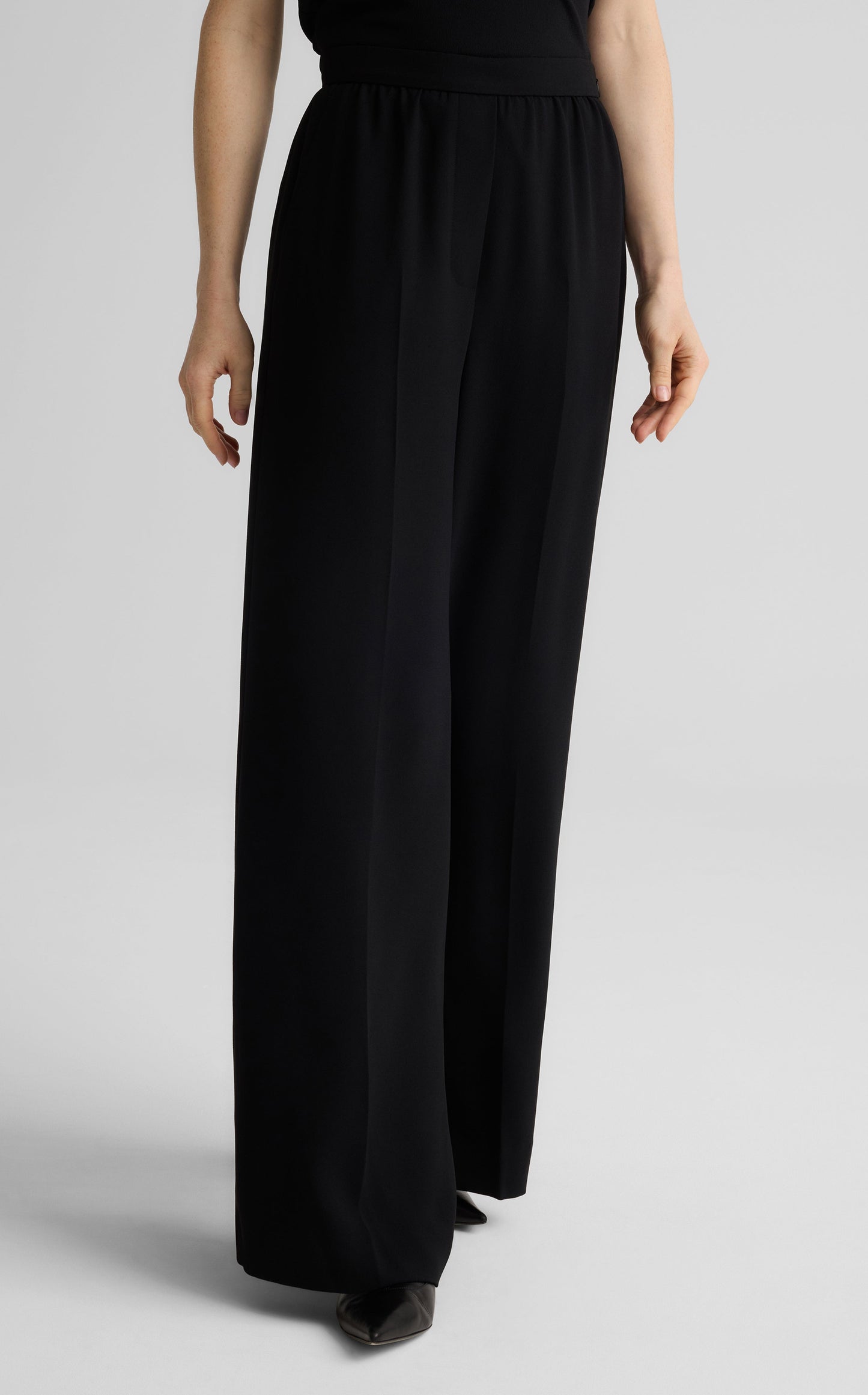 Tabitha Pant in Satin Back Crepe